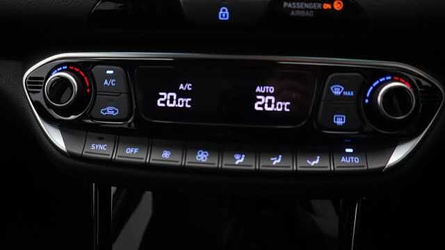 Hyundai i30 1.5 T-GDi MHEV Premium Tourer 5dr Petrol Hybrid Manual Euro 6 (s/s) (140 ps)