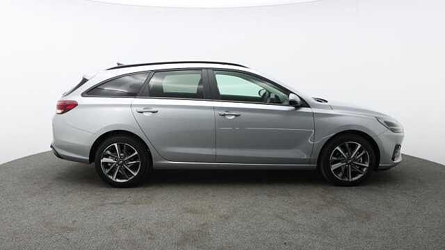 Hyundai i30 1.5 T-GDi MHEV Premium Tourer 5dr Petrol Hybrid Manual Euro 6 (s/s) (140 ps)