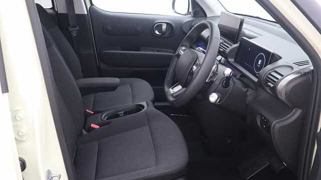 Hyundai INSTER Long Range 49kWh 02 SUV 5dr Electric Auto (115 ps) Buttermilk Yellow