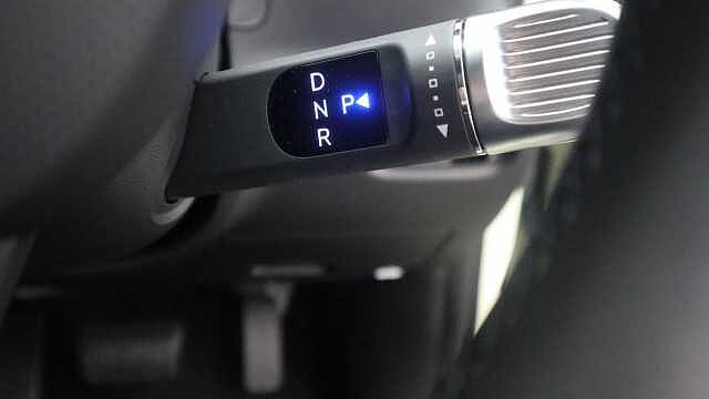 Hyundai INSTER Long Range 49kWh 02 SUV 5dr Electric Auto (115 ps) Buttermilk Yellow