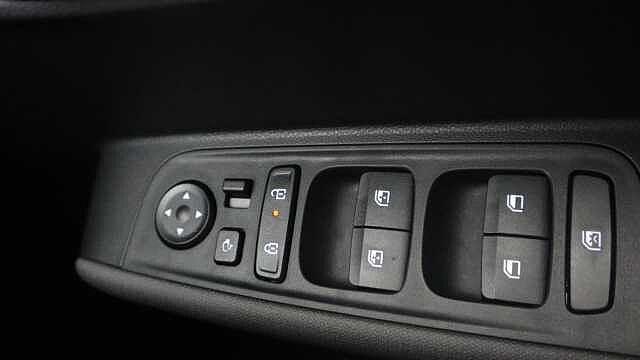 Hyundai INSTER Long Range 49kWh 02 SUV 5dr Electric Auto (115 ps) Buttermilk Yellow