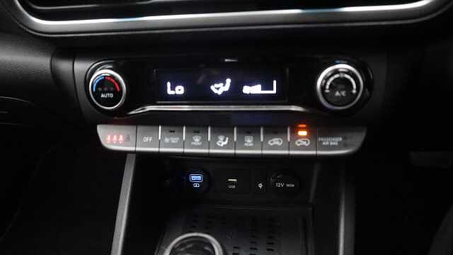 Hyundai KONA 1.6 h-GDi Premium SUV 5dr Petrol Hybrid DCT Euro 6 (s/s) (141 ps)