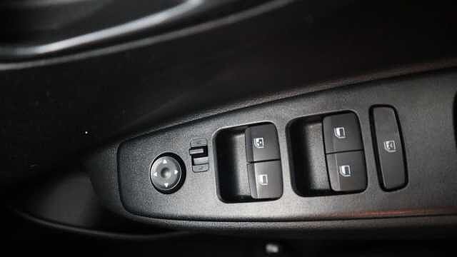 Hyundai i10 1.0 SE Connect Hatchback 5dr Petrol Manual Euro 6 (s/s) (67 ps)