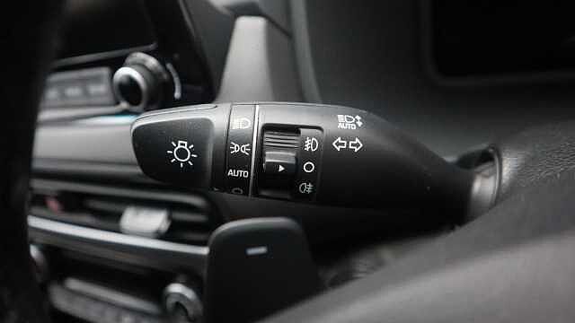 Hyundai KONA 1.6 h-GDi Ultimate SUV 5dr Petrol Hybrid DCT Euro 6 (s/s) (141 ps) White