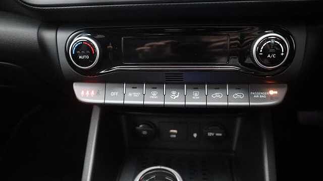 Hyundai KONA 1.6 h-GDi Ultimate SUV 5dr Petrol Hybrid DCT Euro 6 (s/s) (141 ps) White