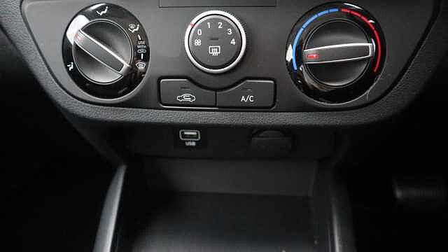 Hyundai i10 1.2 SE Connect Hatchback 5dr Petrol Auto Euro 6 (s/s) (84 ps)