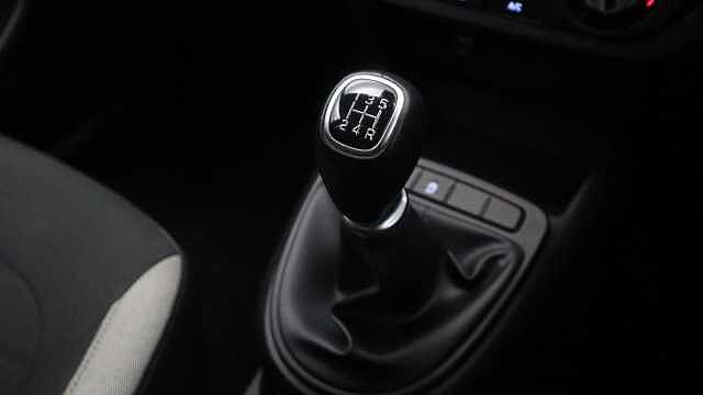 Hyundai i10 1.2 SE Connect Hatchback 5dr Petrol Manual Euro 6 (s/s) (84 ps)