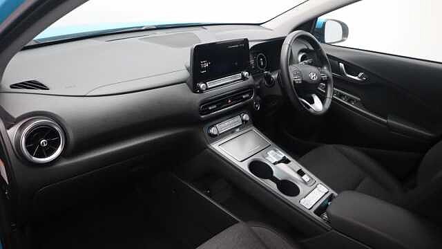 Hyundai KONA 64kWh Premium SUV 5dr Electric Auto (10.5kW Charger) (204 ps)