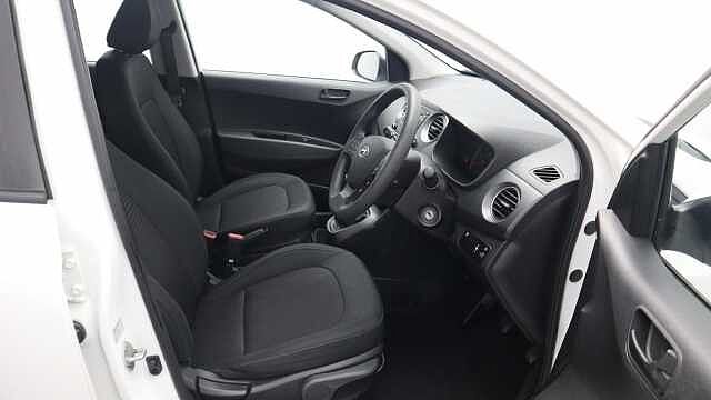 Hyundai i10 1.0 SE Hatchback 5dr Petrol Manual Euro 6 (66 ps)