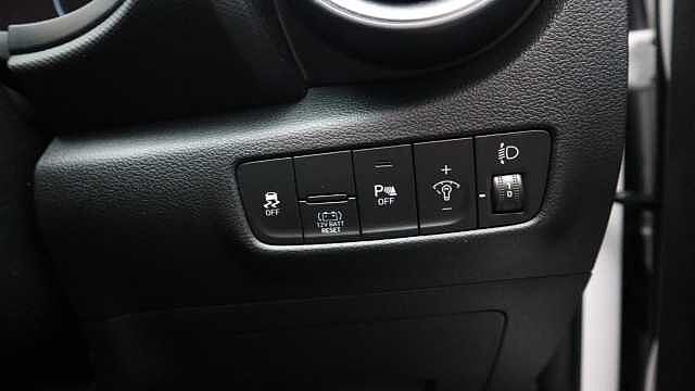 Hyundai KONA 1.6 h-GDi SE Connect SUV 5dr Petrol Hybrid DCT Euro 6 (s/s) (141 ps)