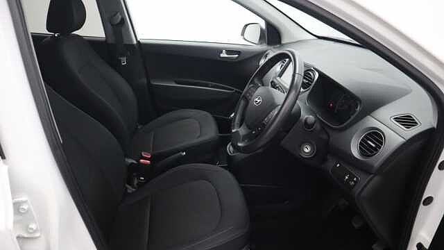 Hyundai i10 1.2 Premium Hatchback 5dr Petrol Manual Euro 6 (87 ps)