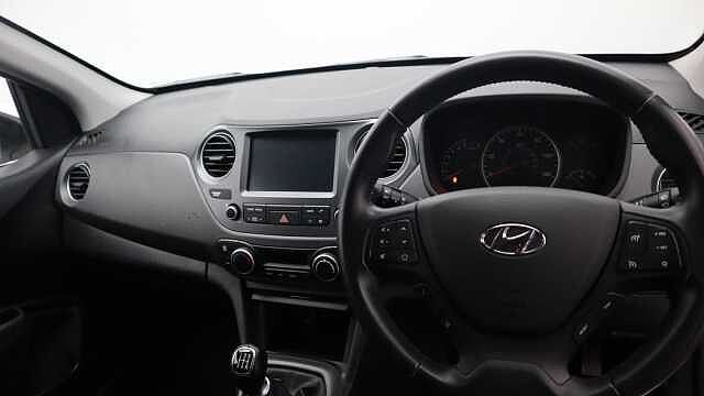 Hyundai i10 1.2 Premium Hatchback 5dr Petrol Manual Euro 6 (87 ps)