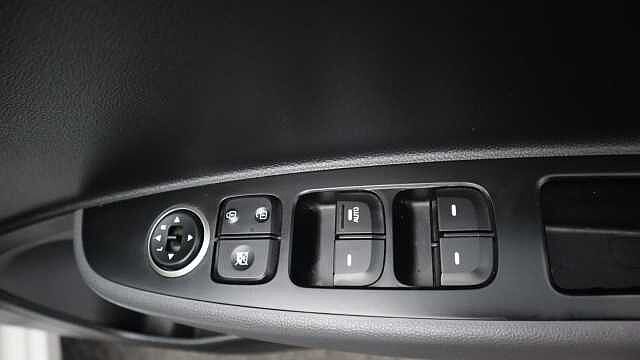 Hyundai i10 1.2 Premium Hatchback 5dr Petrol Manual Euro 6 (87 ps)