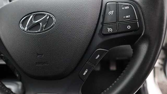 Hyundai i10 1.2 Premium Hatchback 5dr Petrol Manual Euro 6 (87 ps)