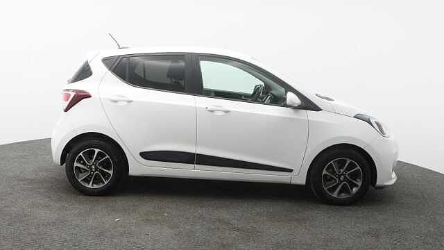 Hyundai i10 1.2 Premium Hatchback 5dr Petrol Manual Euro 6 (87 ps)