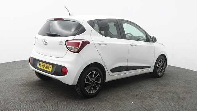 Hyundai i10 1.2 Premium Hatchback 5dr Petrol Manual Euro 6 (87 ps)