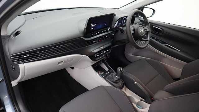 Hyundai BAYON 1.0 T-GDi Tech Line SUV 5dr Petrol Manual Euro 6 (s/s) (90 ps) Blue