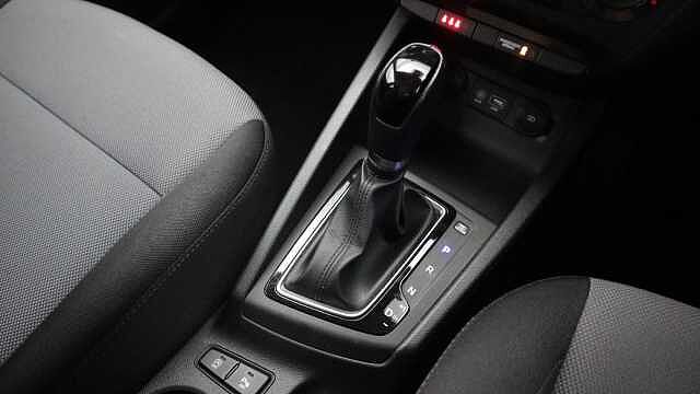 Hyundai i20 1.0 T-GDi SE Hatchback 5dr Petrol DCT Euro 6 (s/s) (100 ps)