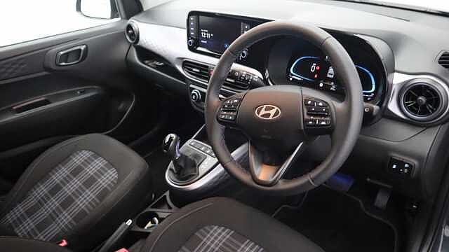 Hyundai I10 1.2 Premium Hatchback 5dr Petrol Auto Euro 6 (s/s) (79 ps) Grey