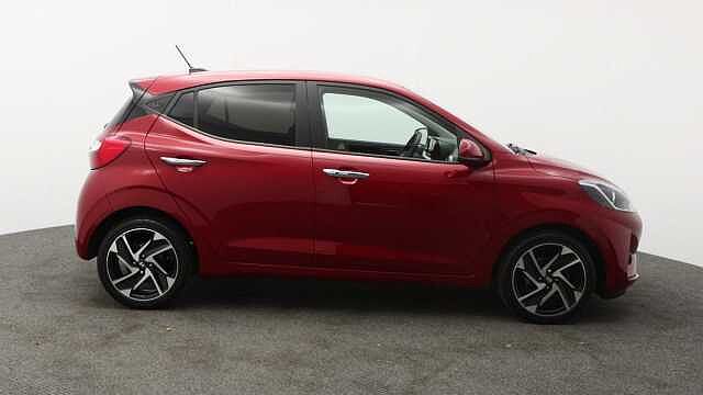 Hyundai i10 1.2 Premium Hatchback 5dr Petrol Manual Euro 6 (s/s) (84 ps)