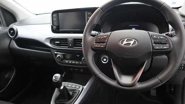 Hyundai i10 1.2 Premium Hatchback 5dr Petrol Manual Euro 6 (s/s) (84 ps)