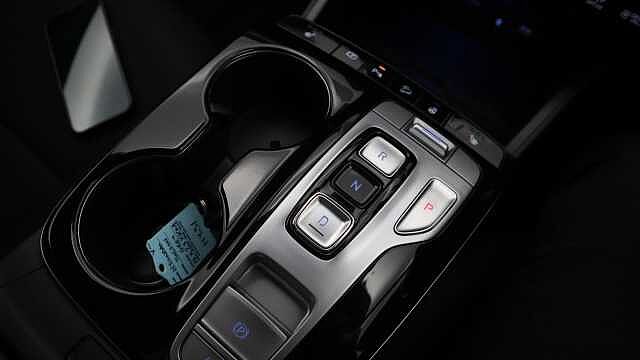 Hyundai TUCSON 1.6 h T-GDi Premium SUV 5dr Petrol Hybrid Auto Euro 6 (s/s) (230 ps)