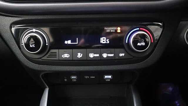 Hyundai I10 1.2 Premium Hatchback 5dr Petrol Auto Euro 6 (s/s) (79 ps) Blue