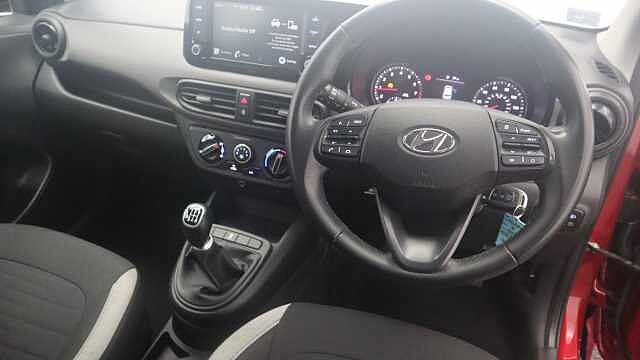 Hyundai i10 1.2 SE Connect Hatchback 5dr Petrol Manual Euro 6 (s/s) (84 ps)