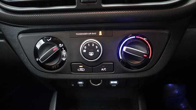 Hyundai i10 1.0 Advance Hatchback 5dr Petrol Auto Euro 6 (s/s) (63 ps)