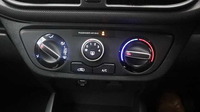 Hyundai i10 1.2 SE Connect Hatchback 5dr Petrol Manual Euro 6 (s/s) (84 ps)